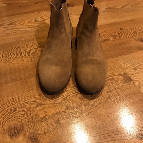 Men’s Suede Chelsea Boots